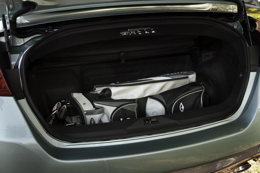  Nissan Murano CrossCabriolet 2011 года  (фото 2 из 131)